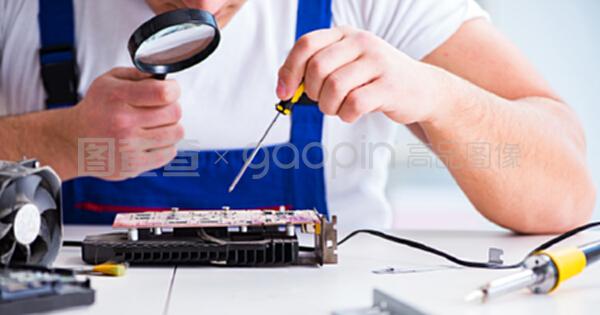 精通臺式電腦維修的計算機修理工 專業(yè)技能與高效服務